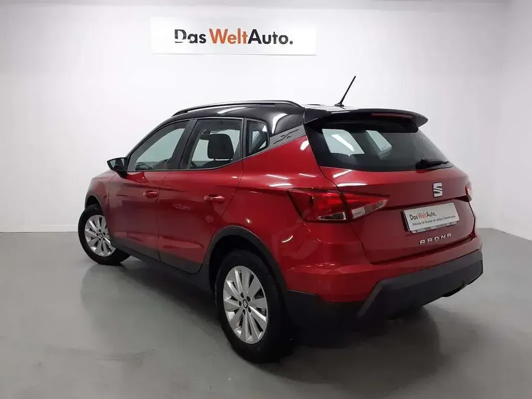 Usado Seat Arona FR 110 CV (80 kW) 2023 Rojo SUV