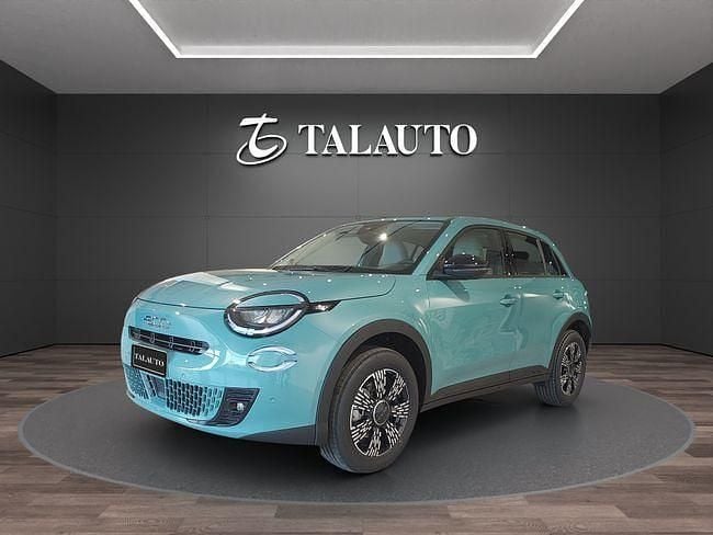 Nuevo Fiat 600 Icon 110 CV (80 kW) 2025 Azul SUV