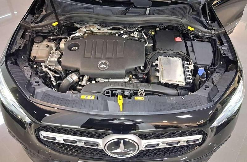 Usado Mercedes GLA200 150 CV (110 kW) 2021 Negro SUV