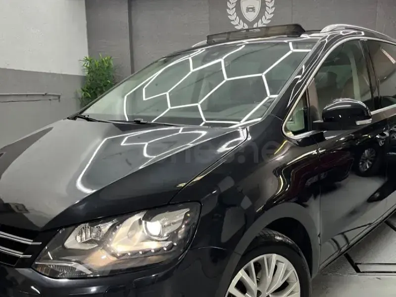 Usado VW Sharan Sport 177 CV (130 kW) 2015 Negro Monovolumen