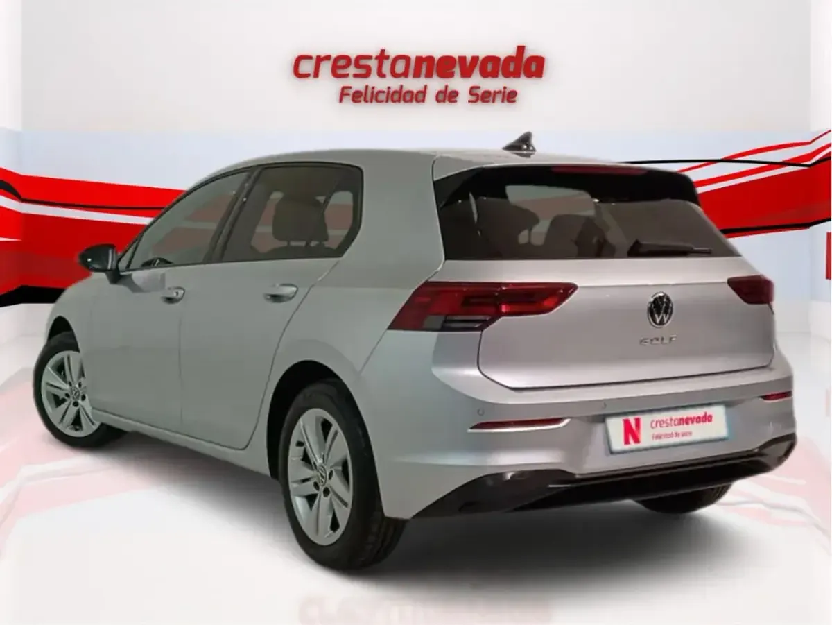 Usado VW Golf VIII Life 130 CV (95 kW) 2020 Gris Utilitario