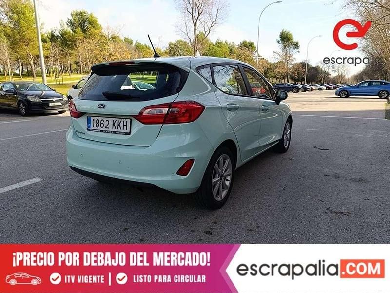 Usado Ford Fiesta Trend 86 CV (63 kW) 2018 Verde Utilitario