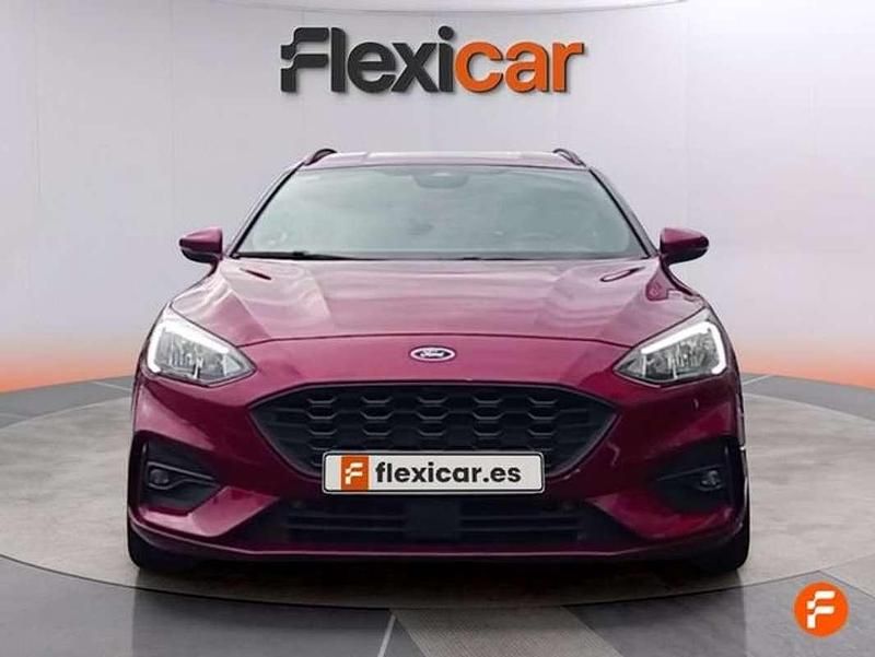 Usado Ford Focus ST-Line 150 CV (110 kW) 2019 Rojo Familiar