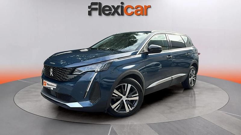 Usado Peugeot 5008 Allure 131 CV (96 kW) 2022 Azul SUV