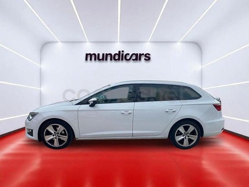 Usado Seat Leon FR 150 CV (110 kW) 2015 Blanco Familiar