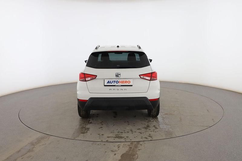Usado Seat Arona Style 115 CV (84 kW) 2019 Blanco SUV