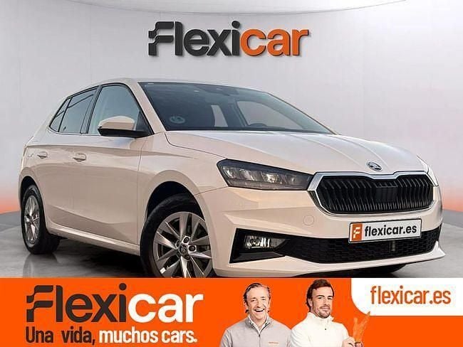 Blanco Usado 2024 Skoda Fabia Selection Berlina | 15.990 € (Precio justo) - Imagen 1/4