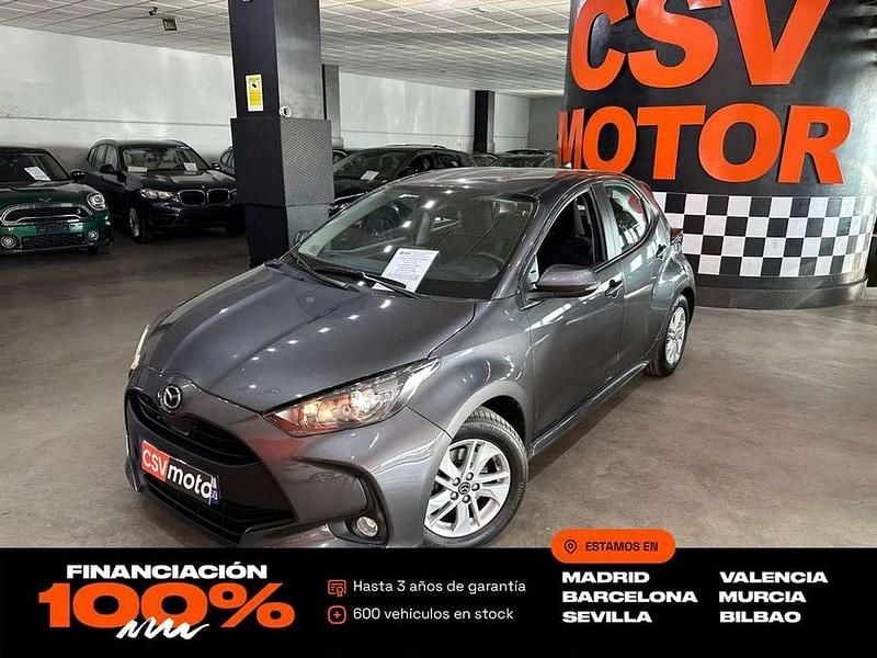 Gris Usado 2024 Toyota Yaris Hybrid Active Utilitario | 16.850 € (Super precio) - Imagen 1/4