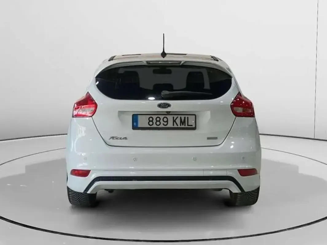 Usado Ford Focus ST-Line 125 CV (91 kW) 2018 Blanco Utilitario