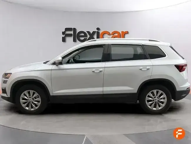 Usado Skoda Karoq Ambition 150 CV (110 kW) 2022 Blanco SUV