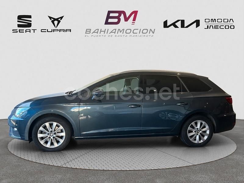 Usado Seat Leon Style 115 CV (84 kW) 2019 Blanco Familiar