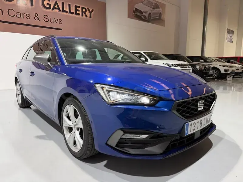 Usado Seat Leon FR 150 CV (110 kW) 2021 Azul Familiar