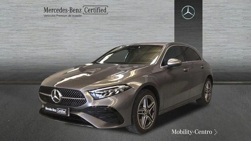 Mountaingrau met. Usado 2024 Mercedes A250 AMG line Utilitario | 36.900 € (Precio justo) - Imagen 1/4