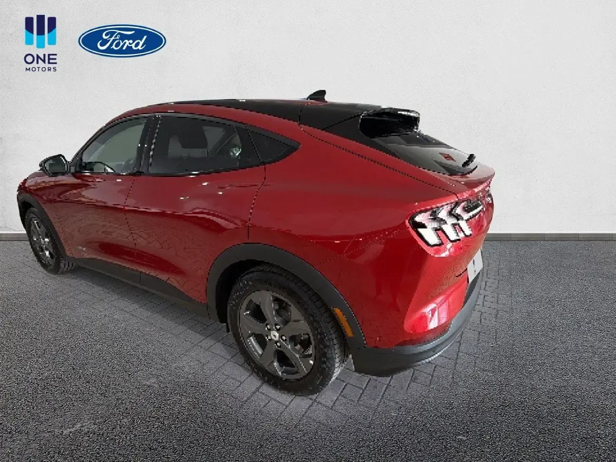 Usado Ford Mustang Mach-E 197 kW (269 CV) 2023 Rojo lucid (metalizado) SUV