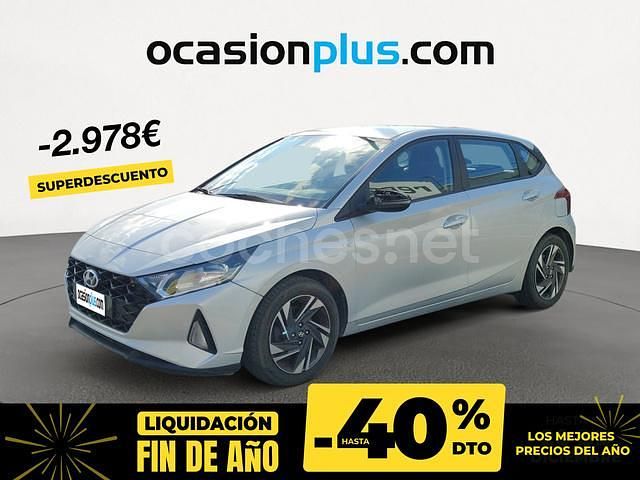 Gris / plata Usado 2022 Hyundai i20 Berlina | 13.990 € (Precio justo) - Imagen 1/4
