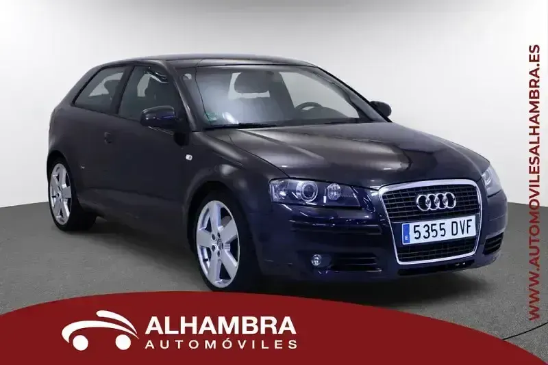 Usado Audi A3 Ambition 200 CV (147 kW) 2006 Gris Utilitario