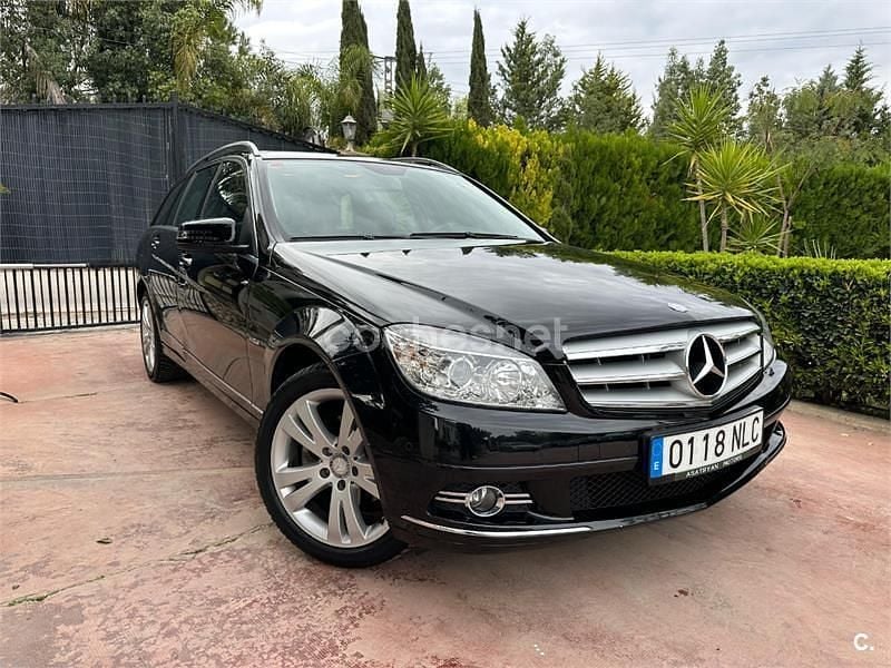 Usado Mercedes C200 Avantgarde 136 CV (100 kW) 2009 Negro Berlina
