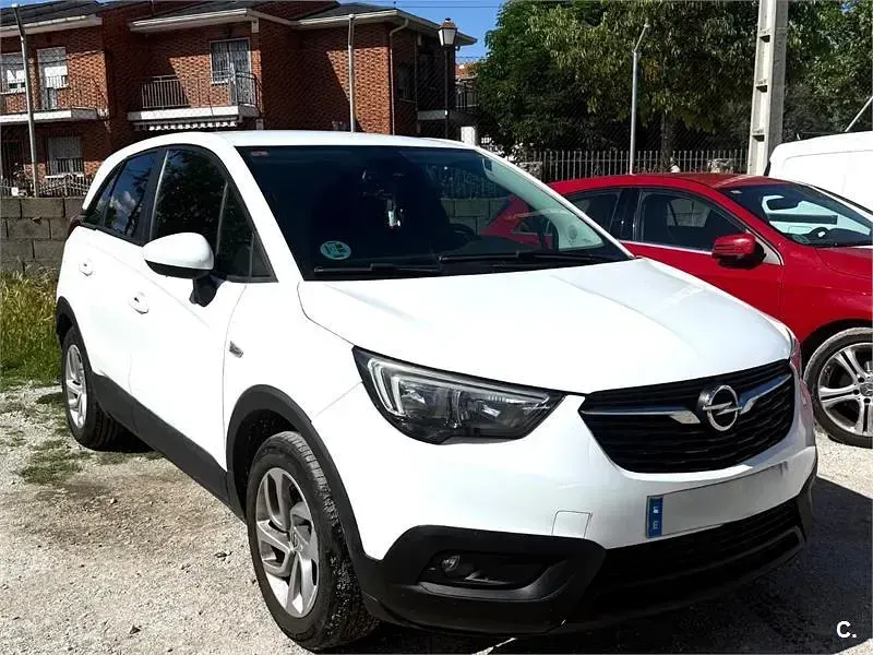 Usado Opel Crossland X Ultimate 110 CV (80 kW) 2017 Blanco SUV