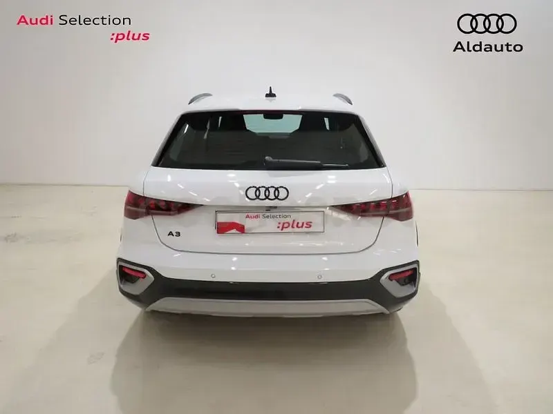 Usado Audi A3 Advanced 205 CV (150 kW) 2026 Blanco SUV