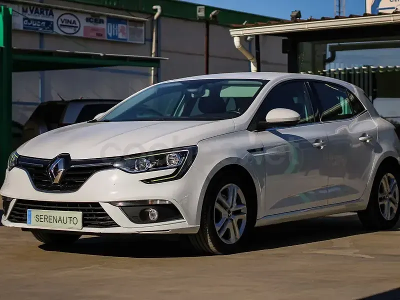 Usado Renault Mégane Business 115 CV (84 kW) 2020 Blanco Berlina