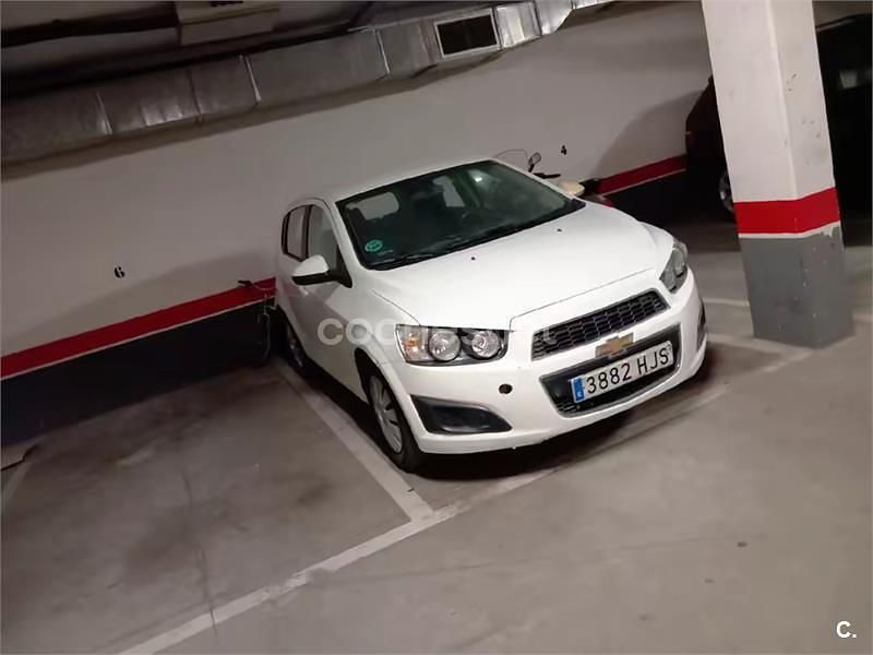 Usado Chevrolet Aveo LT 100 CV (73 kW) 2012 Blanco Berlina