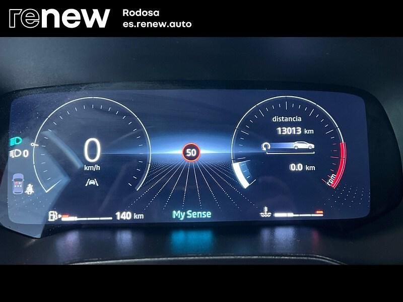 Usado Renault Clio V Techno 90 CV (66 kW) 2024 Gris Berlina