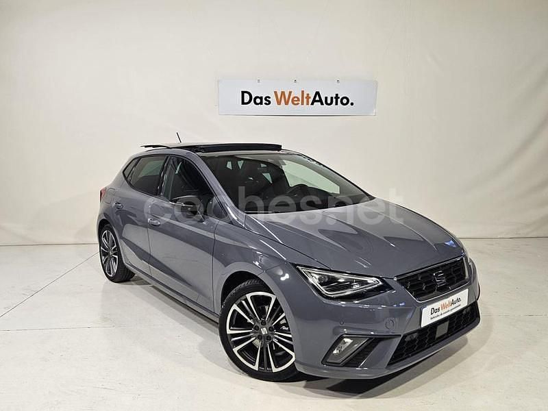 Gris / plata Nuevo 2025 Seat Ibiza FR Berlina | 24.500 € (Caro) - Imagen 1/4