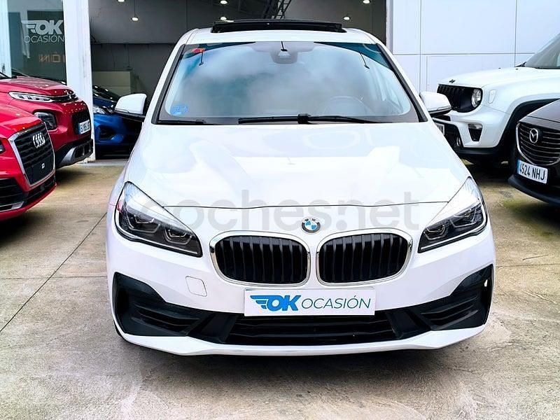 Usado BMW 225 Active Tourer iPerformance 220 CV (161 kW) 2021 Blanco Monovolumen