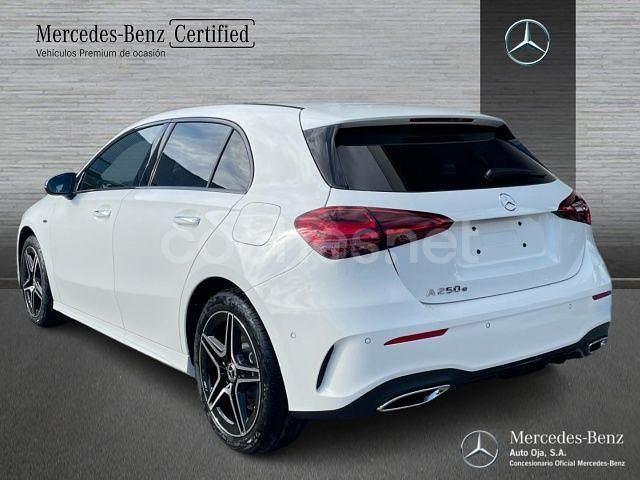 Usado Mercedes A250 AMG line 218 CV (160 kW) 2025 Blanco Berlina