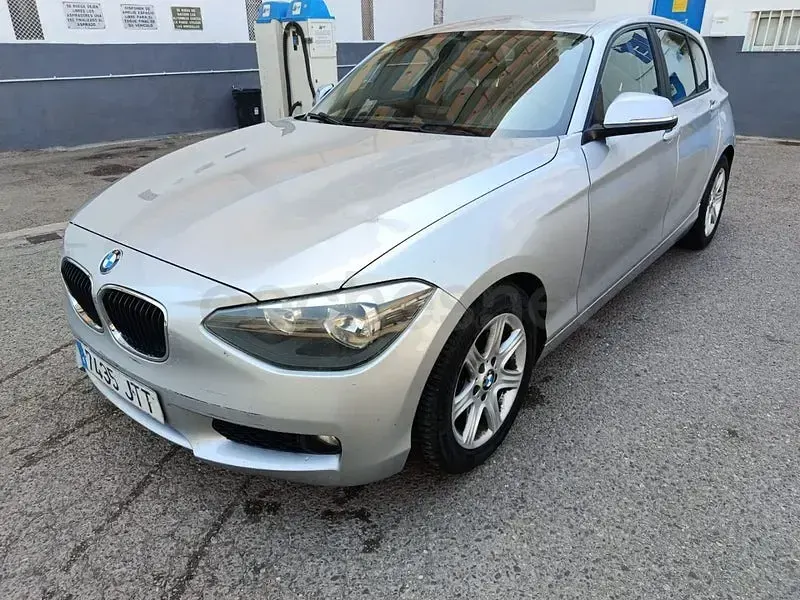 Usado BMW 118 143 CV (105 kW) 2014 Gris / plata Utilitario
