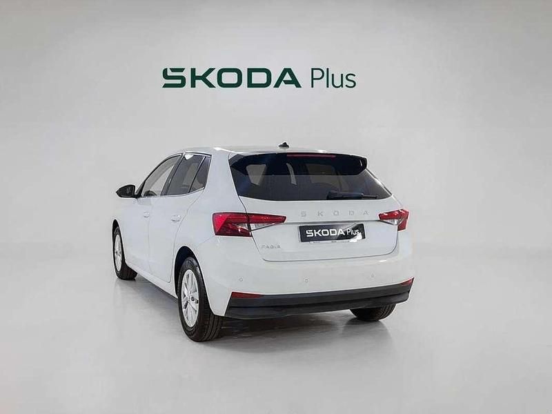Usado Skoda Fabia Selection 80 CV (58 kW) 2024 Blanco Utilitario