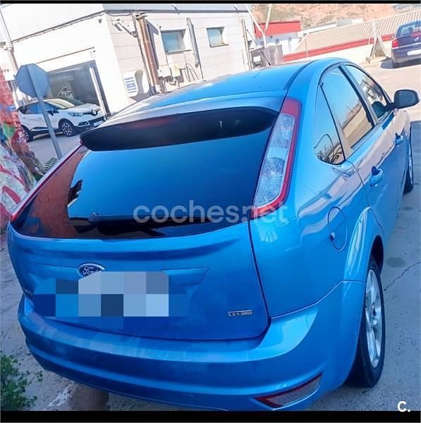 Käytetty Ford Focus Trend 109 HP (80 kW) 2008 Sininen Sedan
