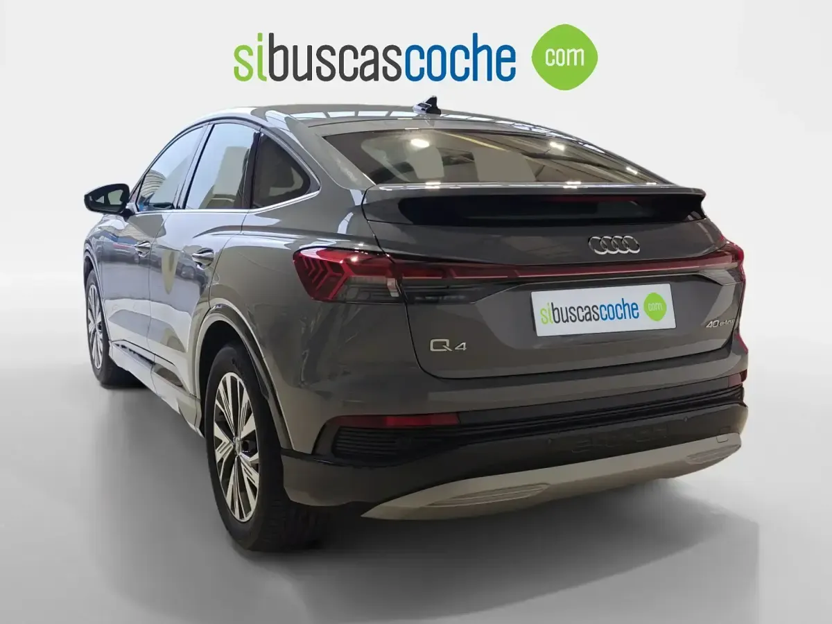 Usado Audi Q4 Sportback e-tron Advanced Plus 150 kW (204 CV) 2026 Gris/plata SUV