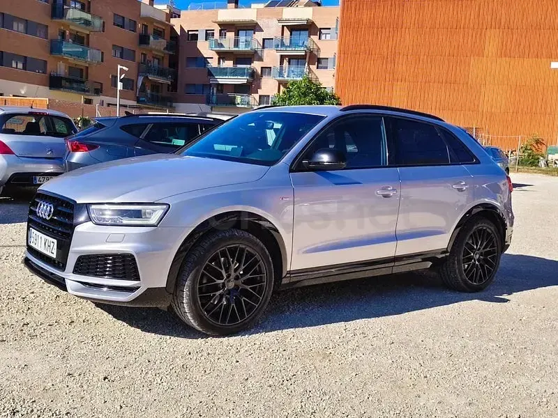 Usado Audi Q3 S-Line 150 CV (110 kW) 2018 Gris / plata SUV