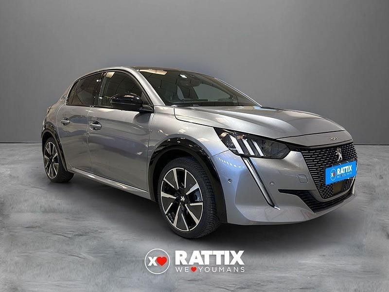Gris Usado 2021 Peugeot e-208 GT Utilitario | 18.890 € (Precio justo) - Imagen 1/4