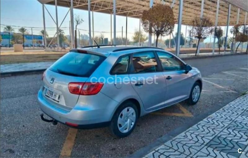 Usado Seat Ibiza Copa 90 CV (66 kW) 2011 Gris / plata Berlina