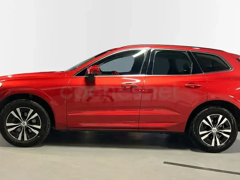 Używany Volvo XC60 Core 250 KM (183 kW) 2025 Czerwony SUV