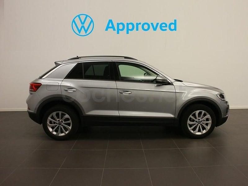 Usado VW T-Roc Life 150 CV (110 kW) 2024 Gris / plata SUV
