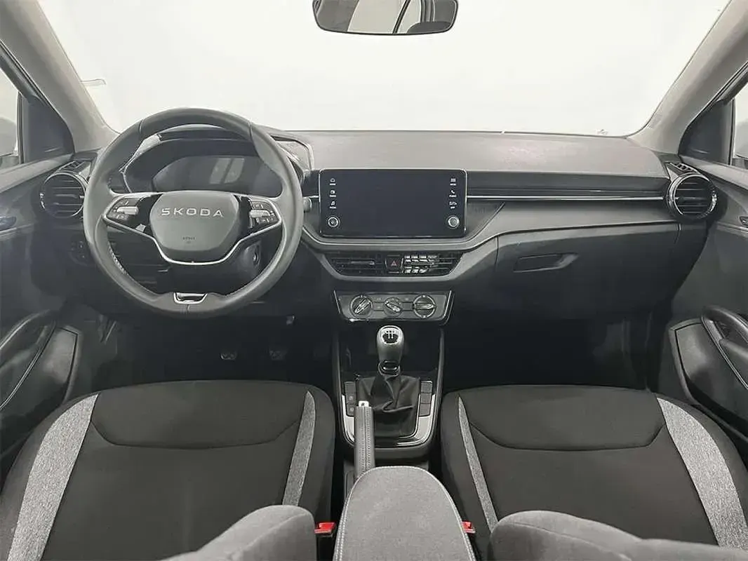Usado Skoda Fabia 95 CV (69 kW) 2025 Blanco Utilitario