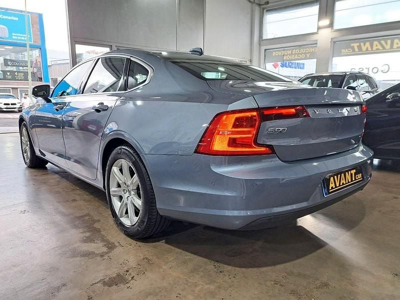 Usado Volvo S90 Momentum 150 CV (110 kW) 2018 Gris Berlina