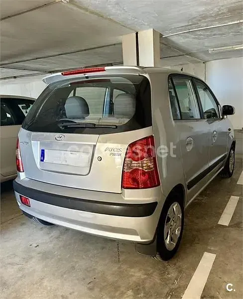 Usado Hyundai Atos GLS 59 CV (43 kW) 2005 Gris / plata Utilitario