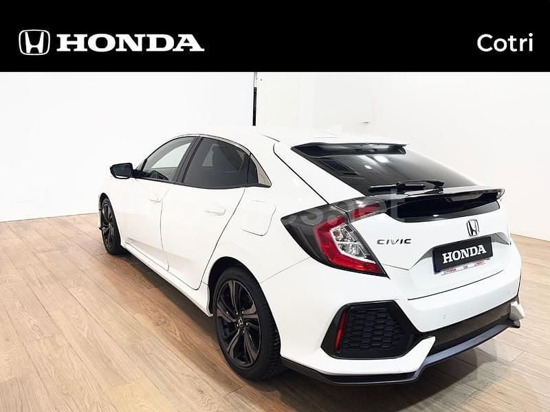 Usado Honda Civic Elegance 129 CV (94 kW) 2019 Blanco Berlina