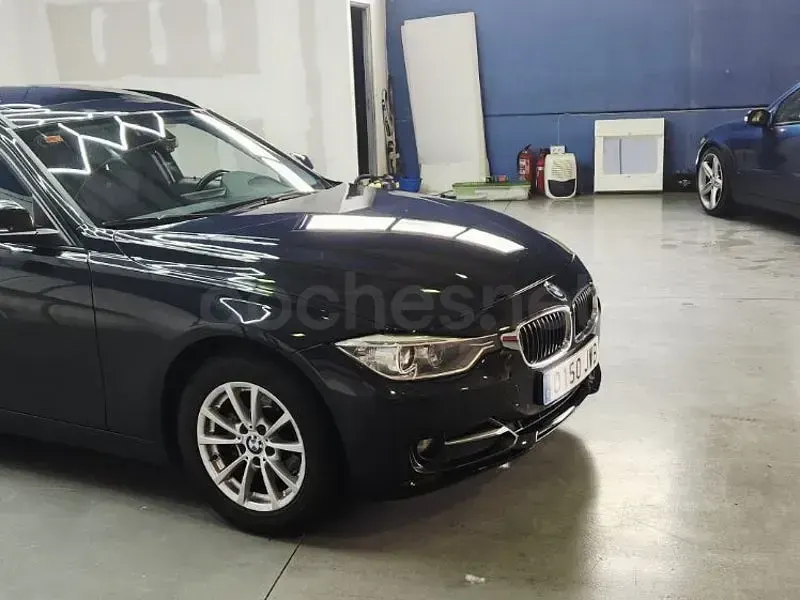 Usado BMW 318 Comfort Edition 143 CV (105 kW) 2013 Azul Familiar