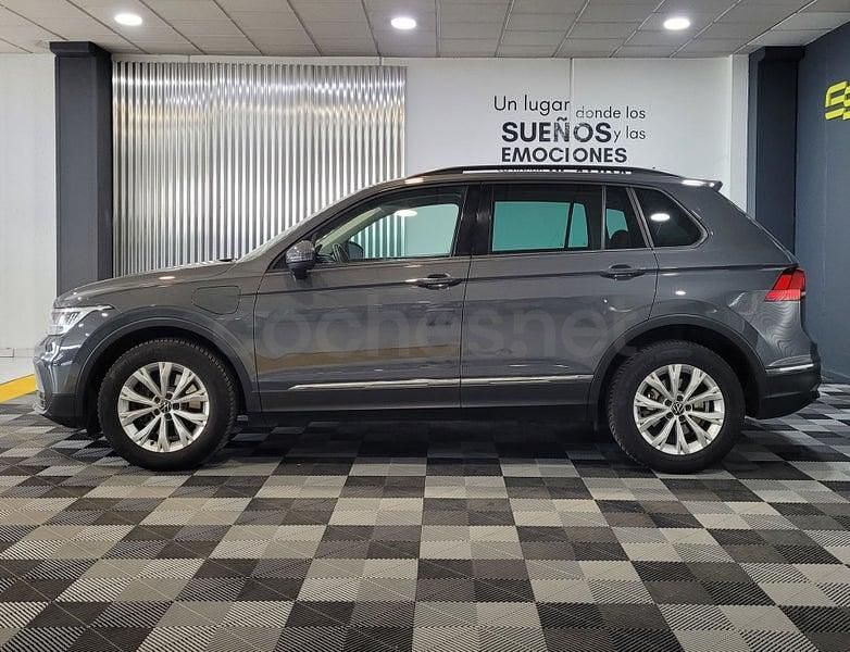 Usado VW Tiguan Life 245 CV (180 kW) 2021 Gris / plata SUV