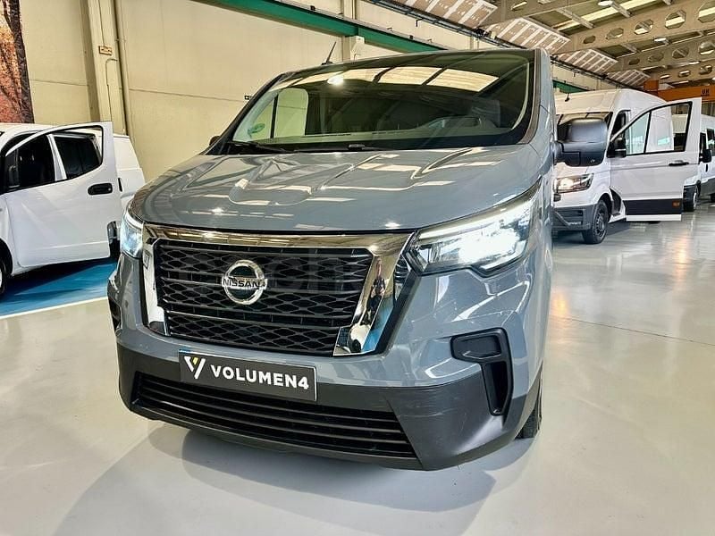Usado Nissan Primastar N-Connecta 110 CV (80 kW) 2024 Gris / plata Monovolumen