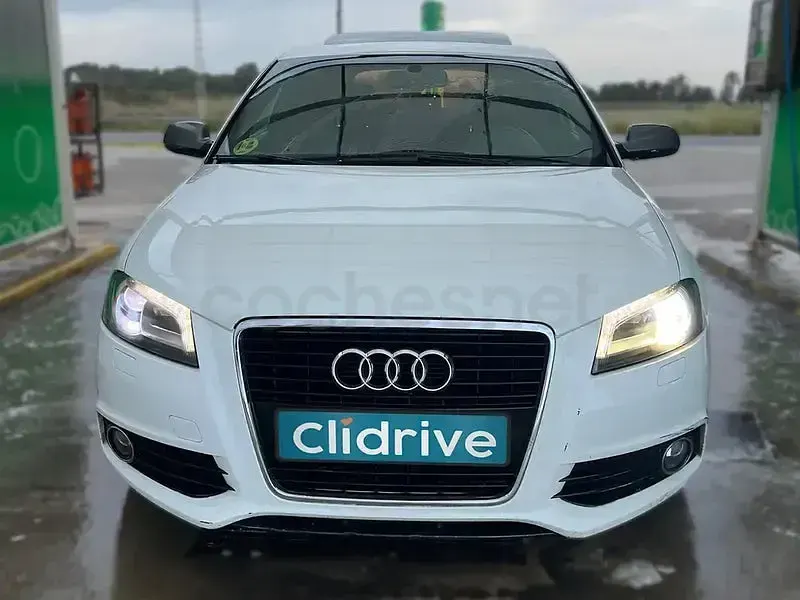 Usado Audi A3 Ambition 140 CV (102 kW) 2011 Blanco Utilitario