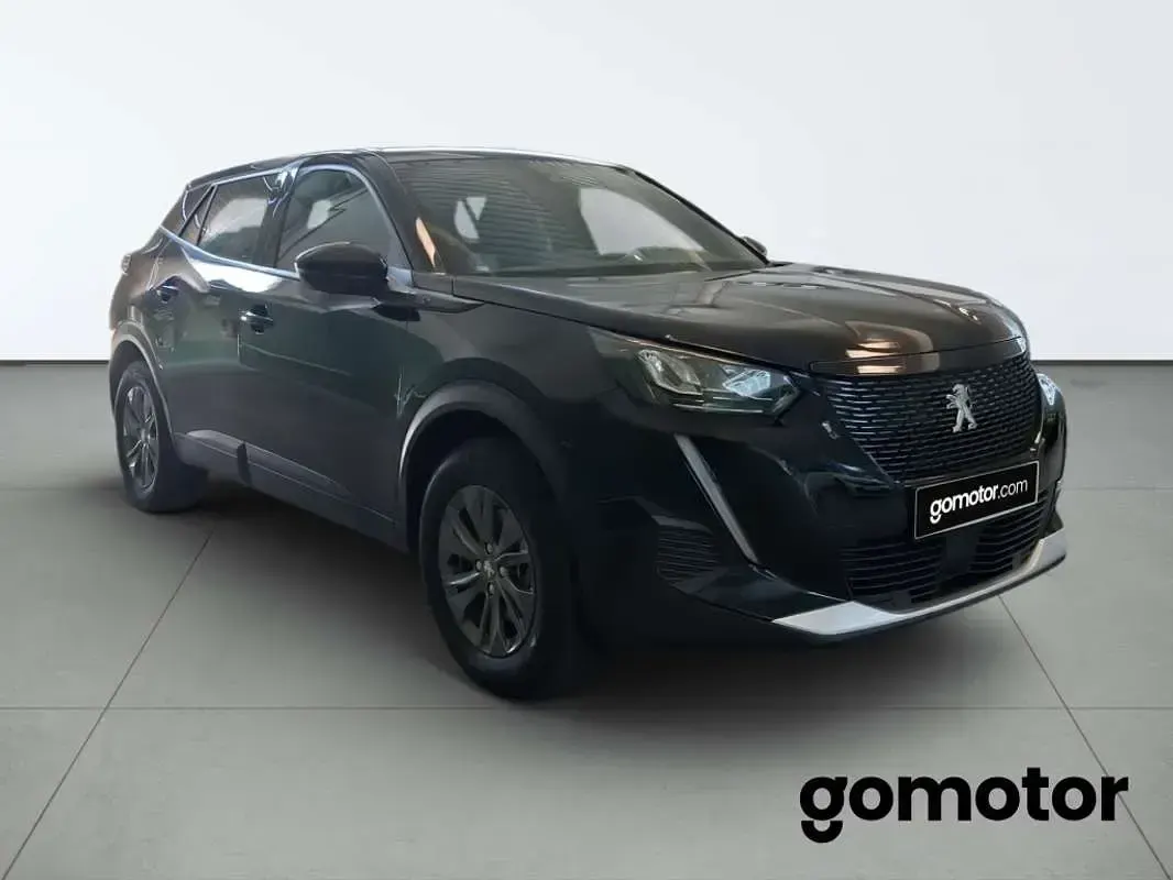 Usado Peugeot e-2008 Active 100 kW (136 CV) 2023 Negro SUV