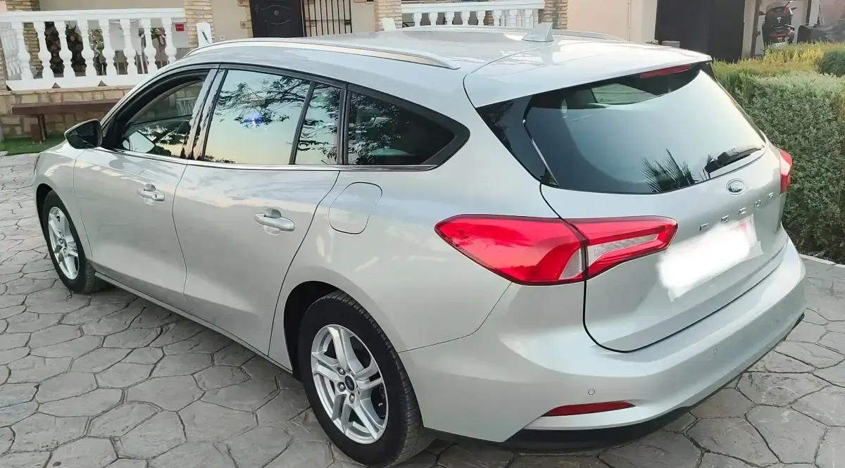 Usado Ford Focus Active 120 CV (88 kW) 2020 Gris