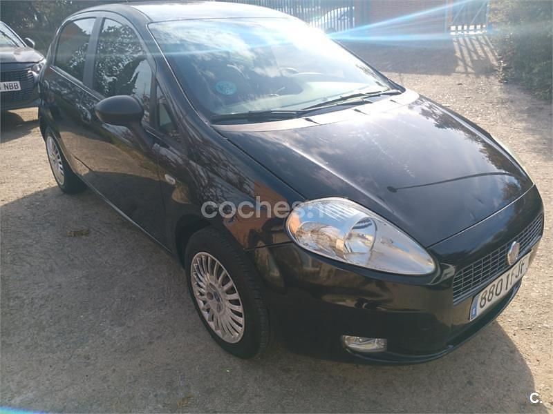 Usado Fiat Grande Punto Dynamic 77 CV (56 kW) 2006 Negro Utilitario