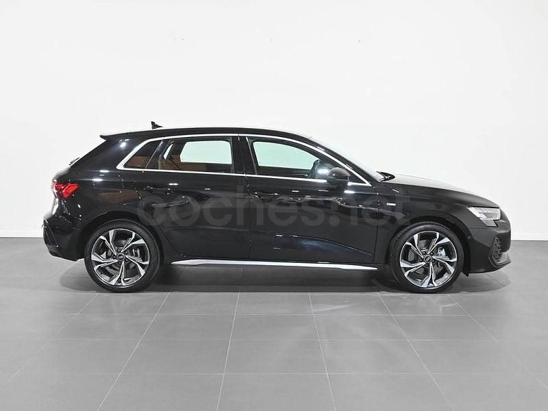 Usado Audi A3 S-Line 204 CV (150 kW) 2025 Negro Berlina
